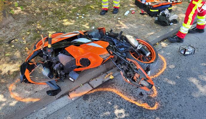 Das Motorrad wurde bei dem Unfall völlig zerstört.