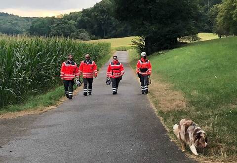 Mit vereinten Kräften suchen der Rettungsdienst und die Polizei nach der 79-Jährigen aus Stein.