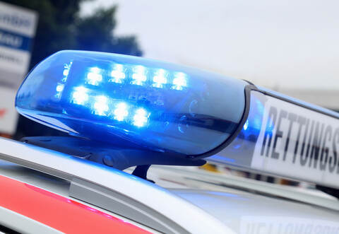 Ein 17-Jähriger ist am Donnerstagnachmittag noch an der Unfallstelle zwischen Oberderdingen und Sternenfels gestorben.