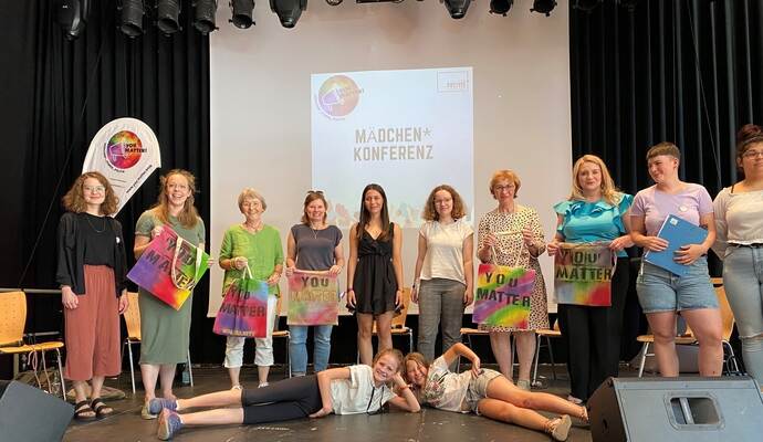 Gegen Ungleichbehandlung: Junge Mädchen setzen ein Zeichen. Foto: Privat