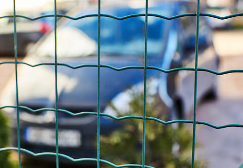 Die Polizei sucht den Verursacher eines Unfalls in Ötisheim.