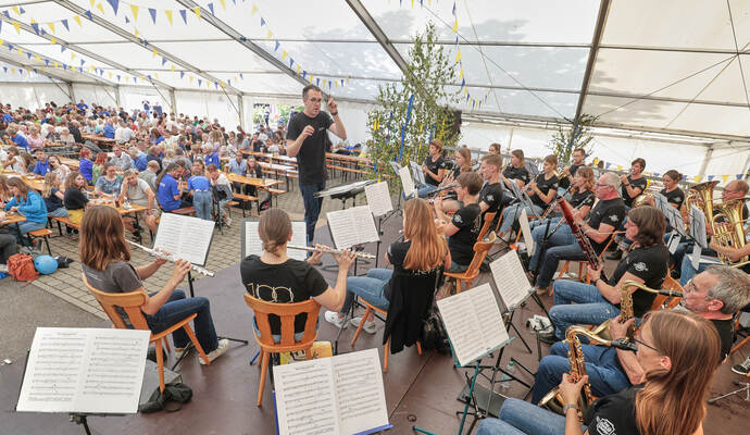 Jubiläumswochenende anlässlich 50 Jahre Gemeinde Tiefenbronn.