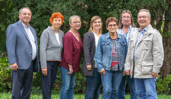 Der Vorstand im Jubiläumsjahr: Dietmar Frei, Heiderose Frei, Claudia Schröck, Mareike Setzer, Marlies Karg, Davy Karg und Udo Seiter (von links) lenken derzeit die Geschicke des OGV Bilfingen. Auf dem Bild fehlen Markus Keller und Frank Zeiher.