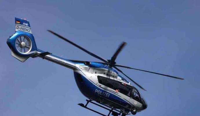 Auf der Suche nach flüchtigen Einbrechern war am Freitagmittag auch ein Polizeihubschrauber im Einsatz. Auf der Suche nach flüchtigen Einbrechern war am Freitagmittag auch ein Polizeihubschrauber im Einsatz.