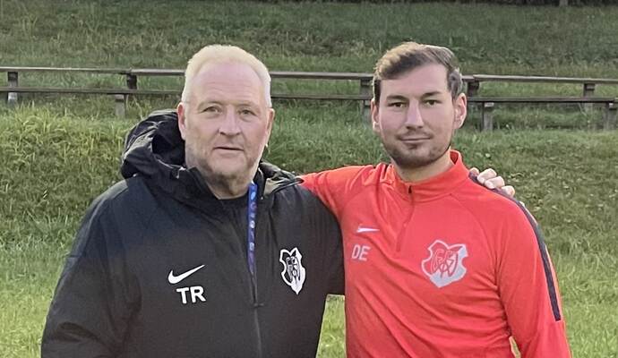 Das neue Trainerteam des FV Wildbad: Thomas Reule (links) und David Ecker. Das neue Trainerteam des FV Wildbad: Thomas Reule (links) und David Ecker.