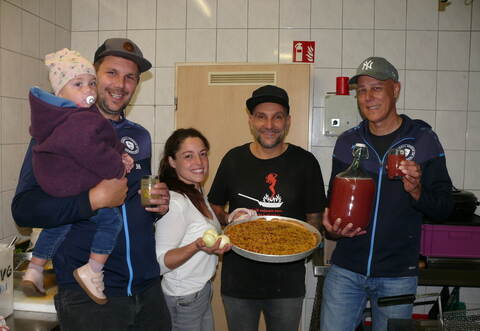 Gut angekommen: Flammkuchen und Zwiebelkuchen beim FV08 Göbrichen.