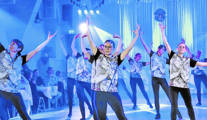 Ausdrucksstark: Die „Monday Boys and Girls“ sind die Musicaltanzgrup pe des Steiner CVJM, die jeden Montagabend trainiert.