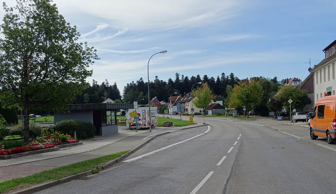Die GVP baut in Langenbrand die Infrastruktur aus und verlegt ab Donnerstag Gasleitungen in der Schömberger Straße. Foto: Stocker Die GVP baut in Langenbrand die Infrastruktur aus und verlegt ab Donnerstag Gasleitungen in der Schömberger Straße. Foto: Stocker