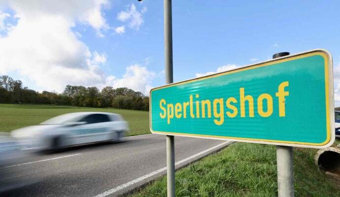 Nach gründlichem Abwägen habe man gemeinsam mit dem Eigentümer der Tiere beschlossen, diese fachgerecht zu erschießen.