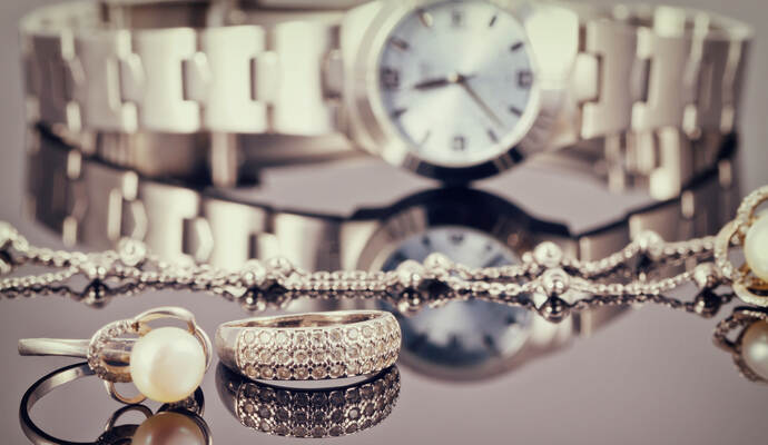Elegant ring made of silver and silver chain and women's watches
