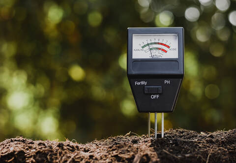 Nach dem Brand bei einer Recyclingfirma in Illingen Ende September sind bei Bodenmessungen keine bedenklichen Schadstoffwerte festgestellt worden.