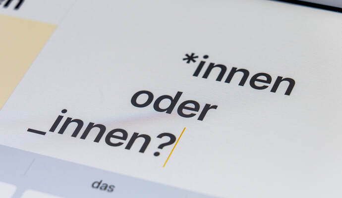 Gendern: Genderstern oder Unterstrich in moderner Schriftsprache (_innen oder *innen)