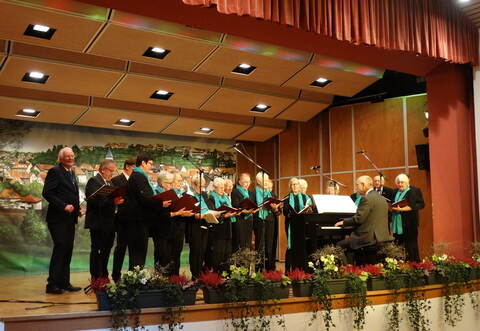 Der Traditionschor des Liederkranz Ispringen präsentierte eine melodiöse Zeitreise durch die Jahrhunderte.