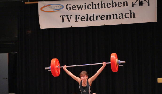 Lina Westermann glänzte beim TV Feldrennach mit einer Bestleistung im Reißen. Lina Westermann glänzte beim TV Feldrennach mit einer Bestleistung im Reißen.