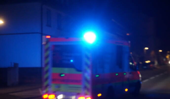 Bei einem Unfall in Engelsbrand wurde eine 38-Jährige in der Nacht auf Dienstag schwer verletzt. Bei einem Unfall in Engelsbrand wurde eine 38-Jährige in der Nacht auf Dienstag schwer verletzt.