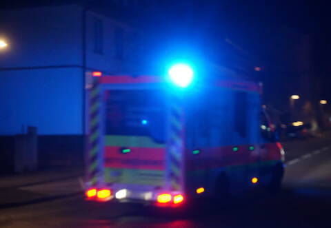 Bei einem Unfall in Engelsbrand wurde eine 38-Jährige in der Nacht auf Dienstag schwer verletzt.