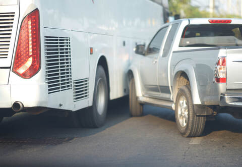 Der entstandene Schaden wird derzeit auf etwa 10.000 Euro geschätzt.
