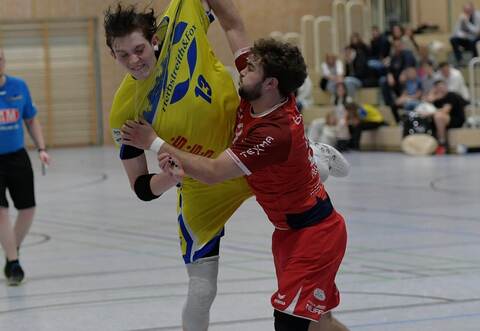 Auf ihn kommt es an: Xaver Nitzke (links) vom HC Neuenbürg.