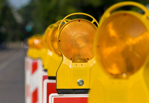 Die Abbrucharbeiten der alten B10-Enzbrücke werden voraussichtlich Ende Februar abgeschlossen sein.