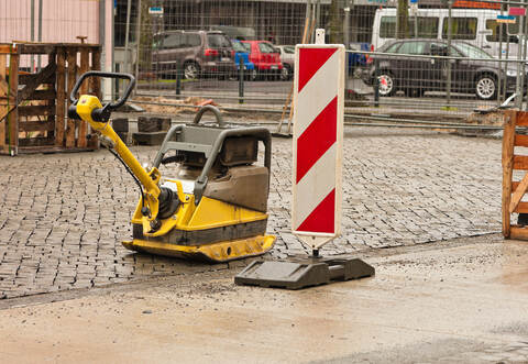 Eine solche 200 Kilogramm schwere Rüttelplatte wurde in Straubenhardt entwendet.