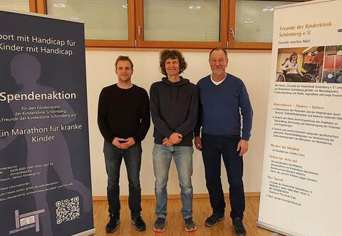 Startklar für die Aktion: Tobias Renk (Ärztlicher Direktor der Klinik ), Stefan Grieb und Jürgen Krauth-Kopp (Vorsitzender des Fördervereins, von links).