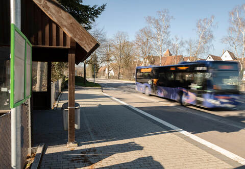 Um Fördergelder zu bekommen, hat die Gemeinde Ötisheim ihre Planungen an der Bushaltestelle Brunnenhäusle wieder ändern müssen.