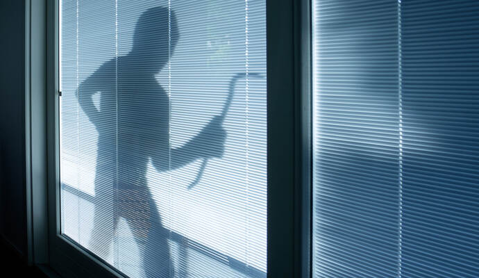 Nachdem am Freitag in eine Wohnung in Oberderdingen eingebrochen wurde, bittet die Polizei um Hinweise.