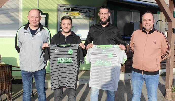 Freuen sich auf die Zusemmenarbeit beim FSV Eisingen: Vorsitzender Uwe Elsäßer, Anthony Le Falher (zukünftiger Trainer), Stefano Guagnano (zukünftiger Co-Trainer) und Spielausschuss-Vorsitzender Heiko Fröhle (von rechts).