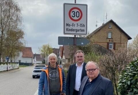 Lokaltermin in Kleinvillars: Martin Reinhardt, Bernd Vogt und Günter Bächle (von links).