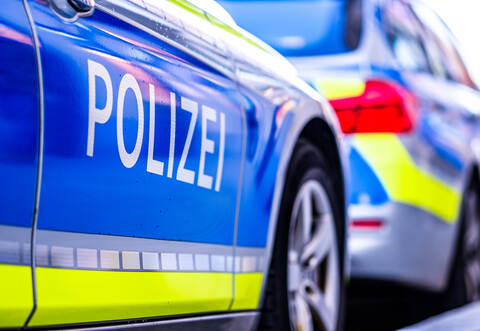 Die Polizei sucht nach den Tätern.
