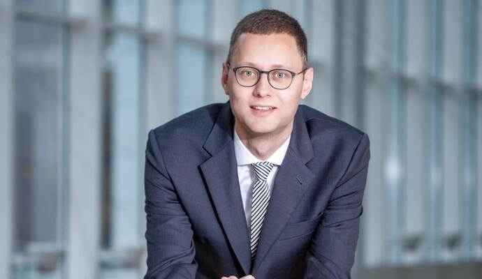 Dezernent Holger Nickel weist auf die vielfältigen Aktivitäten des Enzkreises insbesondere gegen Verkehrslärm hin. Dezernent Holger Nickel weist auf die vielfältigen Aktivitäten des Enzkreises insbesondere gegen Verkehrslärm hin.