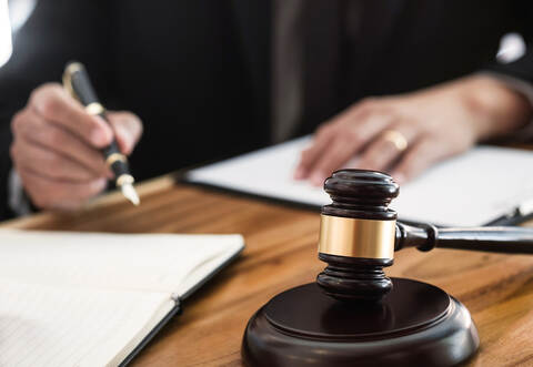 Mit Zustimmung der Staatsanwaltschaft wurde das Verfahren eingestellt.