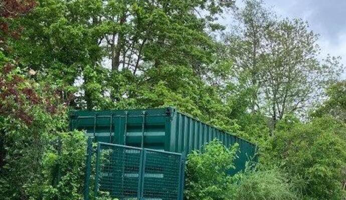 Erneuerungsbedürftig ist die Containeranlage zwischen Jugendhaus und Erlenbach in Mühlacker.