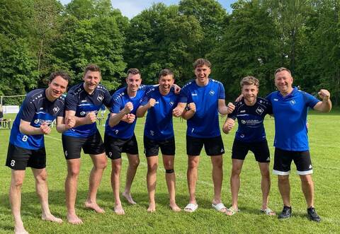 Zurück an der Tabellenspitze: Carsten Scheerer, Jeremy Wuhrer, Kai Ehrhardt, Maximilian Maier, Markus Kraut, Niklas Ehrhardt und Stefan Maier (von links) vom TV Waldrennach.