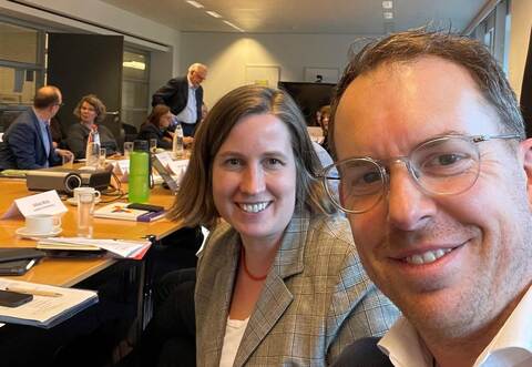 Guten Austausch und viele Impulse beim Arbeitstreffen des RGRE-Ausschusses loben die Erste Landesbeamtin des Enzkreises, Hilde Neidhardt, und Straubenhardts Bürgermeister und Kreisrat Helge Viehweg.