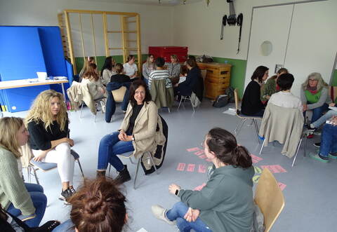 Große Bedeutung für die pädagogischen Fachkräfte hat der regelmäßige Austausch mit Kollegen.