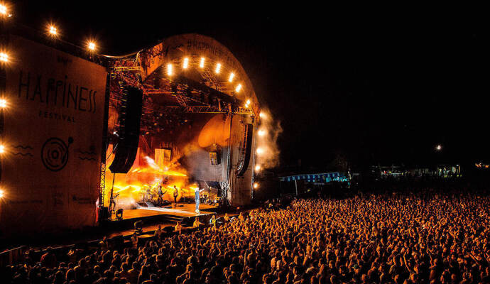 Menschenmeer: Mittlerweile kommen 12.000 Menschen zum Happiness nach Straubenhardt.