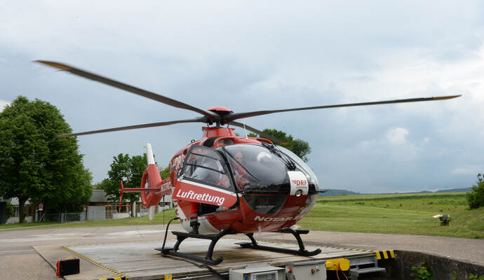 Der Rettunghubschrauber "Christoph 41" wird vom Standort Leonberg nach Tübingen verlegt. DRF Luftrettung