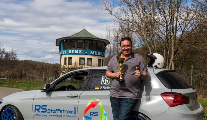 Udo Roller vom RKV Lomersheim hat sich beim Slalom in Schechingen den Sieg in seiner BMW-Klasse G1 und den Gesamtsieg gesichert. Udo Roller vom RKV Lomersheim hat sich beim Slalom in Schechingen den Sieg in seiner BMW-Klasse G1 und den Gesamtsieg gesichert.