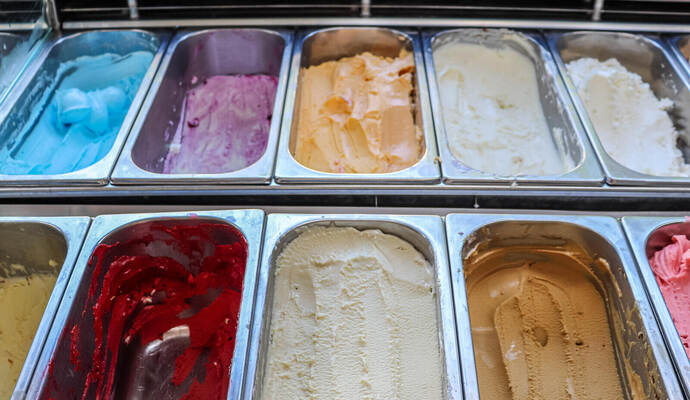 Ein Paradies für Schleckermäuler: 36 Eissorten werden bei den De Simones in Bad Wildbad angeboten. Eiscafe De Simone Wildbad