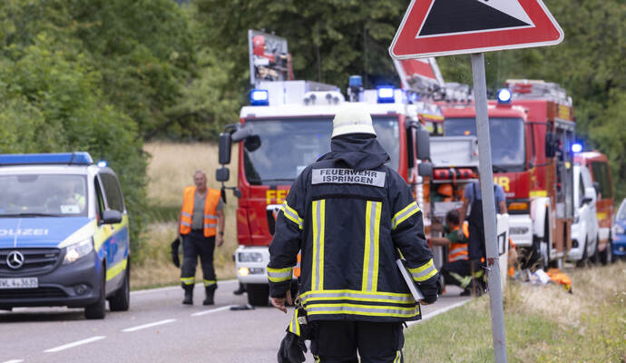 Verkehrsunfall Eisinger Landstraße Eingang Ispringen