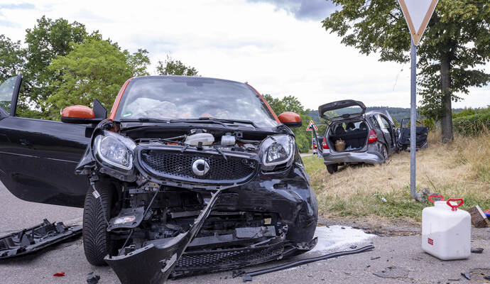 Verkehrsunfall Eisinger Landstraße Eingang Ispringen