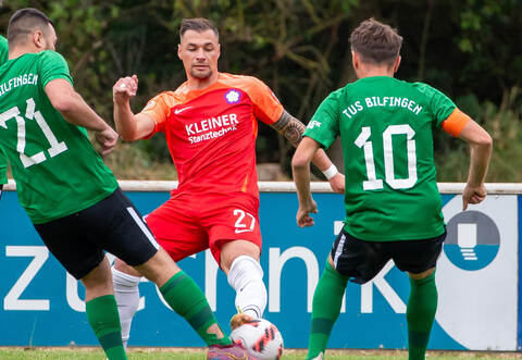 Erzielte gegen Bilfingen drei Tore: FCN-Stürmer Niko Dobros (Mitte).