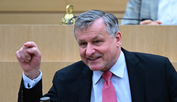 Hans-Ulrich Rülke, FDP-Fraktionsvorsitzender im Landtag von Baden-Württemberg, spricht bei einer Plenardebatte im Landtag. Landtagssitzung