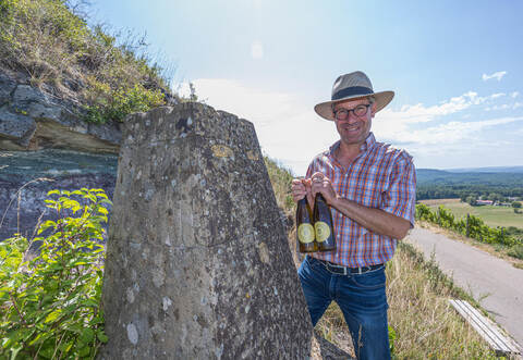 Christian Häußermann mit dem „Königsgold“ am namensgebenden Diefenbacher König.