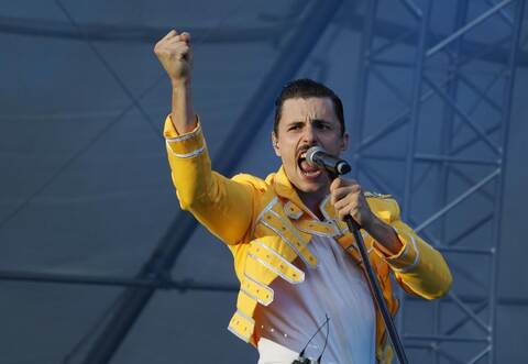 Unglaublich, wie nah er dem Original kommt: Valentin Findling als Queen-Sänger Freddie Mercury.