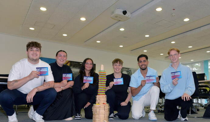 „Statt irgendwas werden, in irgendwas richtig gut“: Gemäß diesem Motto meistern die Azubis aus regionalen Unternehmen Fabian Schweiger, Valea Boochs, Lavinia Huterer, Kira Schwaderer, Kaan Cetin und Jannik Gutekunst (von links) den Workshop Azubi Train II erfolgreich. „Statt irgendwas werden, in irgendwas richtig gut“: Gemäß diesem Motto meistern die Azubis aus regionalen Unternehmen Fabian Schweiger, Valea Boochs, Lavinia Huterer, Kira Schwaderer, Kaan Cetin und Jannik Gutekunst (von links) den Workshop Azubi Train II erfolgreich.