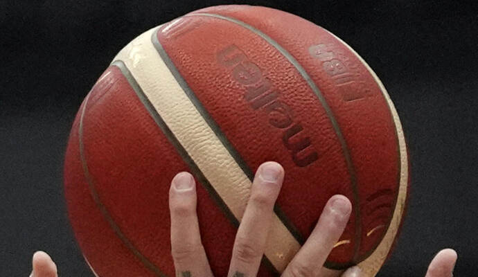 Symbolbild: Tatan Syuflana/AP/dpa Basketball-WM 2023 - Spanien - Brasilien