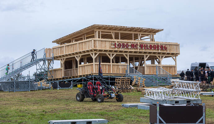 Aufbau Jubiläum Lobo MC