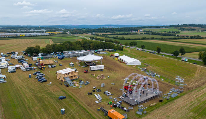 Aufbau Jubiläum Lobo MC